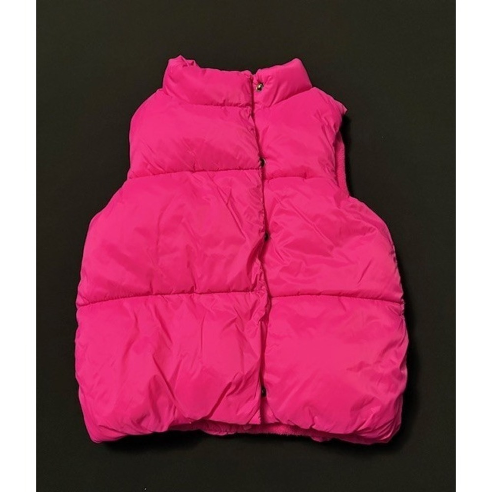Old Navy bright pink puffer vest, toddler size 3T, excellent condition